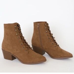 LULUS Montie Brown Suede Lace-Up Ankle Boots Booties 
Size 7 NEW